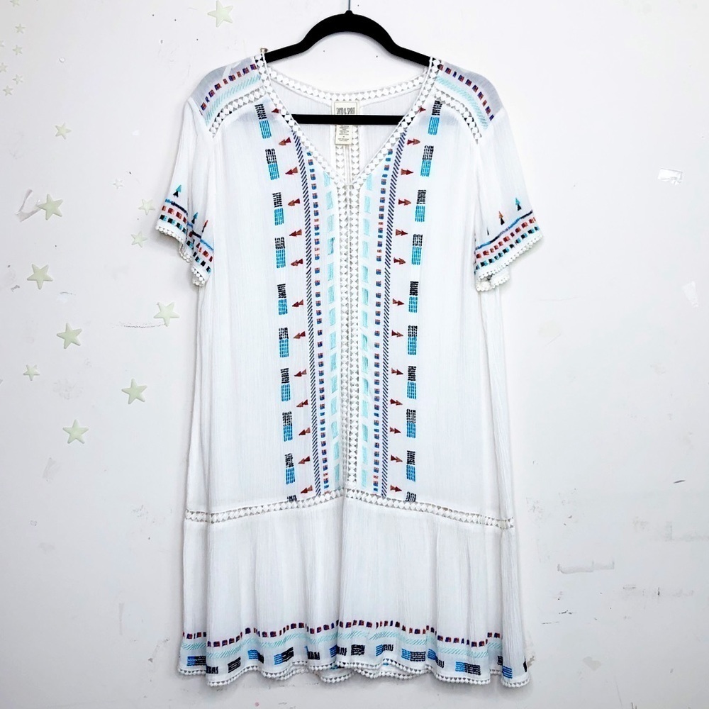 SAND & Spirit white embroidered coverup